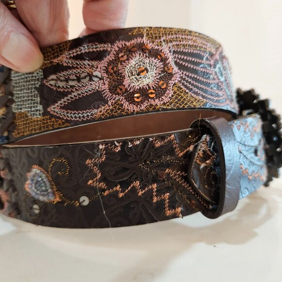 Chico's Belt Size Large Artisan Leather Decorative Metallic Embroidery Ornate - Picture 7 of 12
